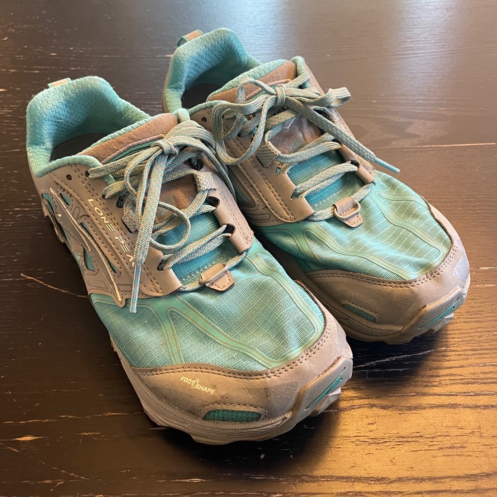 Altra Lone Peak 4 trail running shoes Women’s size US 9 EU 40.5